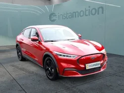 Rot Gebraucht 2023 Ford Mustang Mach-E Extended Range SUV | 37.350 € (Guter Preis)