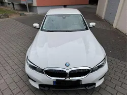 Weiß Gebraucht 2021 BMW 318 Sport Line Limousine | 24.500 € (Guter Preis)