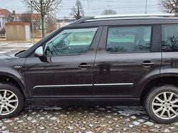 Braun Gebraucht 2014 Skoda Yeti LAURIN & KLEMENT SUV | 7.500 € (Fairer Preis)