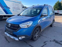 Blau Gebraucht 2017 Dacia Dokker Stepway Van / Kleinbus | 4.999 € (Superpreis)