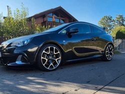 Schwarz Gebraucht 2015 Opel Astra OPC Limousine | 16.600 € (Fairer Preis)