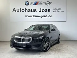 Sapphirschwarz Gebraucht 2024 BMW i5 Limousine | 64.800 € (Superpreis)