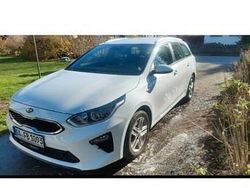 Weiß Gebraucht 2021 Kia Ceed Vision Kleinwagen | 13.990 € (Guter Preis)