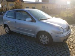 Silber Gebraucht 2004 VW Polo Kleinwagen | 2.700 €