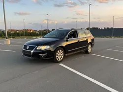 Schwarz Gebraucht 2010 VW Passat Comfortline Kombi | 4.499 € (Fairer Preis)