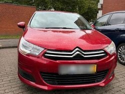 Rot Gebraucht 2013 Citroën C4 Limousine | 3.500 € (Fairer Preis)