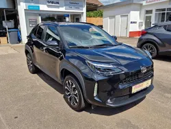Black mica / ink Gebraucht 2024 Toyota Yaris Cross Team SUV | 28.700 € (Fairer Preis)