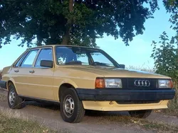 Gelb Gebraucht 1985 Audi 80 Limousine | 2.800 €