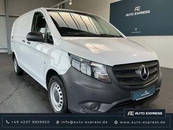 Weiß Gebraucht 2023 Mercedes Vito Van / Kleinbus | 26.775 €