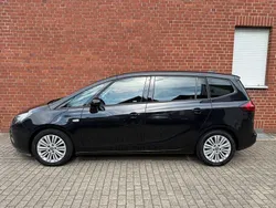 Schwarz Gebraucht 2016 Opel Zafira Tourer Edition Van / Kleinbus | 9.900 € (Fairer Preis)
