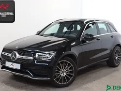 Schwarz (metallic) Gebraucht 2021 Mercedes GLC200 AMG SUV | 42.880 € (Guter Preis)