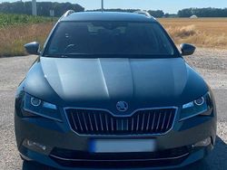 Grau Gebraucht 2019 Skoda Superb Ambition Kombi | 20.299 € (Fairer Preis)