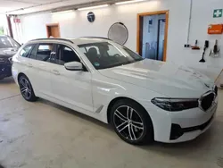 Weiß Gebraucht 2021 BMW 530 Performance Kombi | 31.000 €