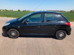 Schwarz Gebraucht 2011 Peugeot 206+ Kleinwagen | 3.999 € (Fairer Preis)