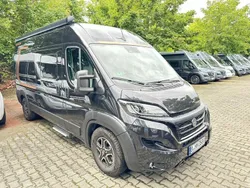 Schwarz (metallic) Gebraucht 2024 Weinsberg CaraBus Van | 64.979 €