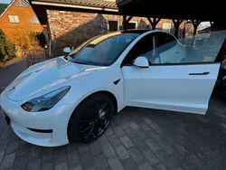 Weiß Gebraucht 2022 Tesla Model 3 Limousine | 28.200 € (Fairer Preis)