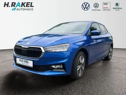 Blau Gebraucht 2021 Skoda Fabia Ambition Kleinwagen | 16.725 € (Fairer Preis)