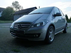 Silber Gebraucht 2009 Mercedes A150 Kleinwagen | 1.999 € (Etwas zu teuer)