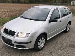 Silber Gebraucht 2005 Skoda Fabia Kleinwagen | 1.300 € (Fairer Preis)