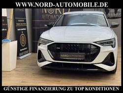 Gletscherweiß metallic (metallic) Gebraucht 2022 Audi e-tron Black Edition SUV | 31.700 € (Guter Preis)