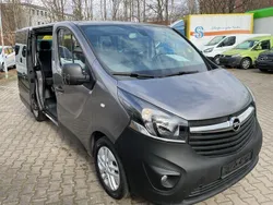 Grau Gebraucht 2015 Opel Vivaro Van | 14.888 € (Etwas zu teuer)