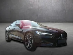 Schwarz Gebraucht 2022 Volvo S60 R-Design Limousine | 33.190 € (Guter Preis)