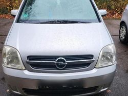Silber Gebraucht 2004 Opel Meriva Van / Kleinbus | 799 € (Superpreis)