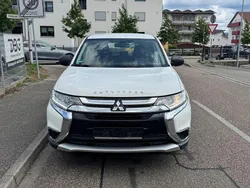 Weiß Gebraucht 2016 Mitsubishi Outlander SUV | 9.990 € (Superpreis)