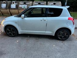 Weiß Gebraucht 2009 Suzuki Swift Kleinwagen | 2.400 € (Teuer)