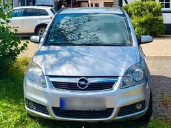 Grau Gebraucht 2006 Opel Zafira Van / Kleinbus | 700 € (Guter Preis)