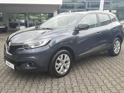 Grau Gebraucht 2019 Renault Kadjar LIMITED Deluxe SUV | 12.940 € (Fairer Preis)