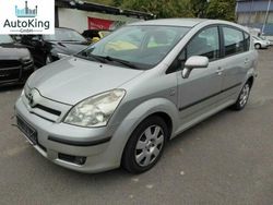 Silber metallic Gebraucht 2004 Toyota Corolla Verso Sol Van / Kleinbus | 3.699 € (Guter Preis)