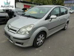 Silber metallic Gebraucht 2004 Toyota Corolla Verso Sol Van / Kleinbus | 3.699 € (Guter Preis)
