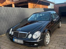 Schwarz Gebraucht 2005 Mercedes E350 Limousine | 10.500 € (Teuer)