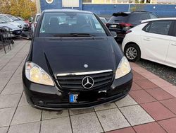 Kosmosschwarz Gebraucht 2012 Mercedes A160 Kleinwagen | 4.480 € (Guter Preis)