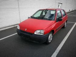 Rot Gebraucht 1997 Renault Clio Campus Limousine | 2.550 €