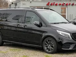 Obsidianschwarz metallic Gebraucht 2018 Mercedes V220 AMG Van / Kleinbus | 48.480 €