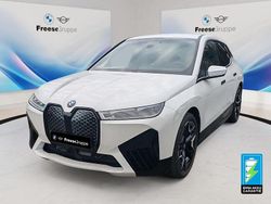 Weiß Gebraucht 2023 BMW iX Sport Line SUV | 50.490 € (Fairer Preis)