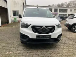 Jade weiß Gebraucht 2020 Opel Combo Van / Kleinbus | 14.390 € (Guter Preis)