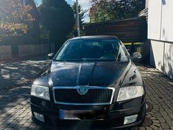 Schwarz Gebraucht 2008 Skoda Octavia SportLine Limousine | 2.900 € (Fairer Preis)