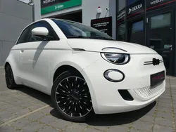 Weiss (metallic) Gebraucht 2023 Fiat 500e Icon Kleinwagen | 18.599 € (Guter Preis)