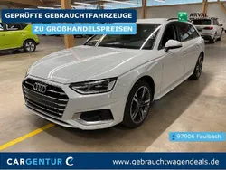 Gletscherweiss Gebraucht 2021 Audi A4 Advanced Kombi | 22.290 € (Guter Preis)