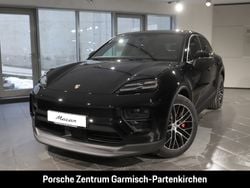 Tiefschwarzmetallic Gebraucht 2025 Porsche Macan SUV | 88.790 €
