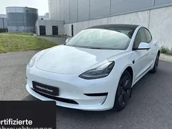 Weiß Gebraucht 2021 Tesla Model 3 RWD Limousine | 24.300 € (Fairer Preis)