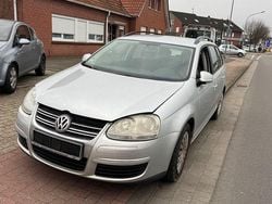 Silber Gebraucht 2007 VW Golf V Trendline Kombi | 1.450 € (Guter Preis)