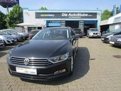 Deep black perleffekt Gebraucht 2018 VW Passat Comfortline Kombi | 16.480 € (Fairer Preis)