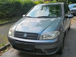 Grau Gebraucht 2003 Fiat Punto Kleinwagen | 800 € (Guter Preis)