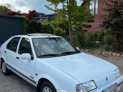 Weiß Gebraucht 1992 Renault 19 Kleinwagen | 3.999 €