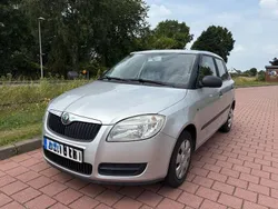 Grau Gebraucht 2007 Skoda Fabia Limousine | 2.499 € (Fairer Preis)