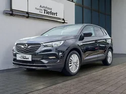 Diamant schwarz metallic (metallic) Gebraucht 2018 Opel Grandland X Edition SUV | 15.850 € (Etwas zu teuer)